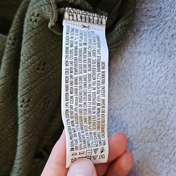 Forever 21 M Long Sleeve Crop Top Sheer - Picture 8 of 10